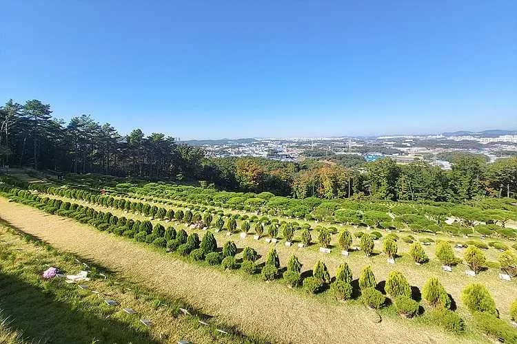 실내 봉안당, 날씨 걱정 없어 좋습니다.