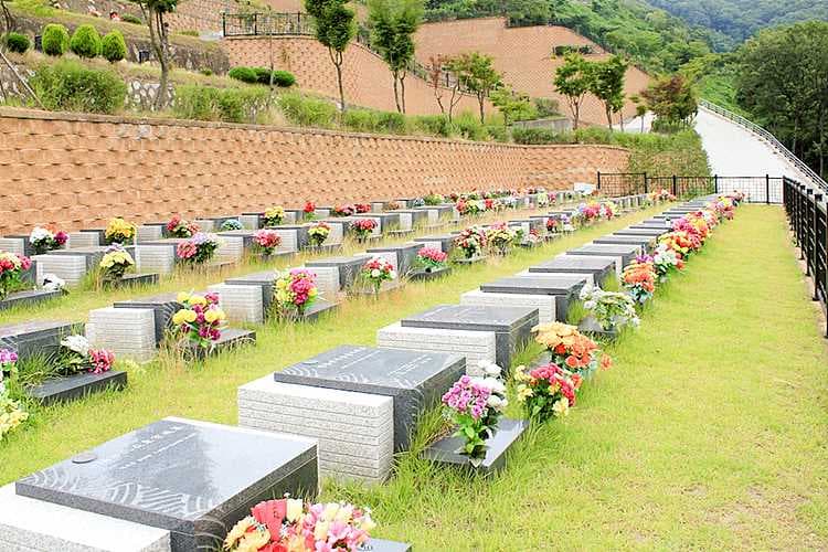 장례식장 연계 할인까지 챙겨주셨어요.